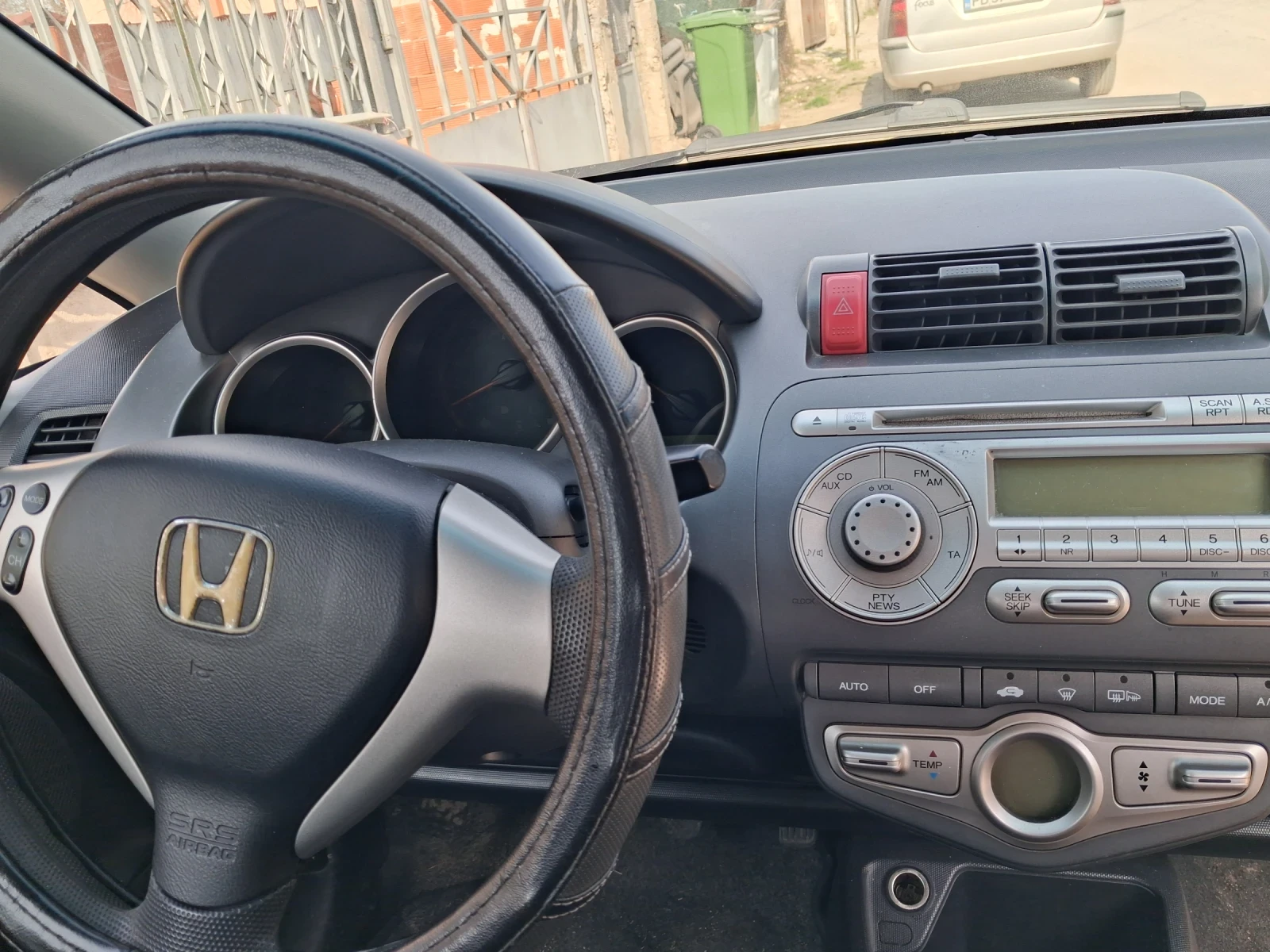 Honda Jazz 1.4i - изображение 5
