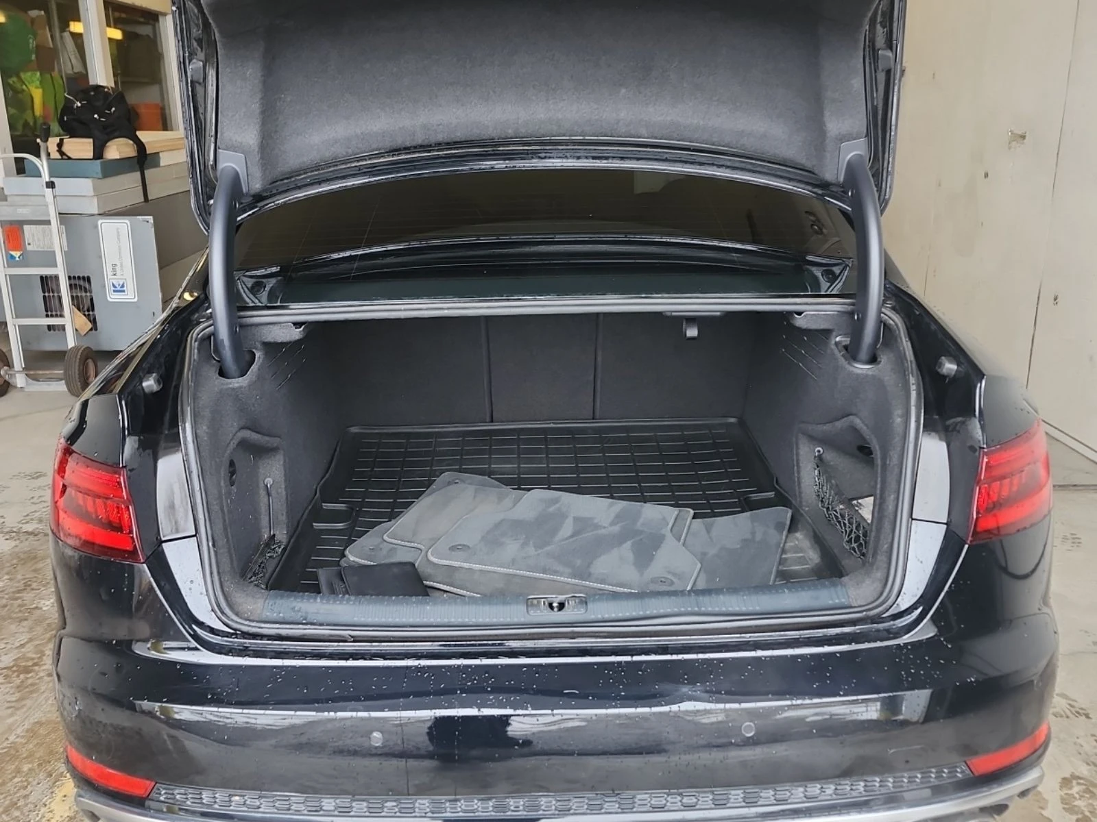 Audi S4 TECHNIK С РЕГИСТРАЦИЯ & АВТО КРЕДИТ , снимка 12 - Автомобили и джипове - 53947319