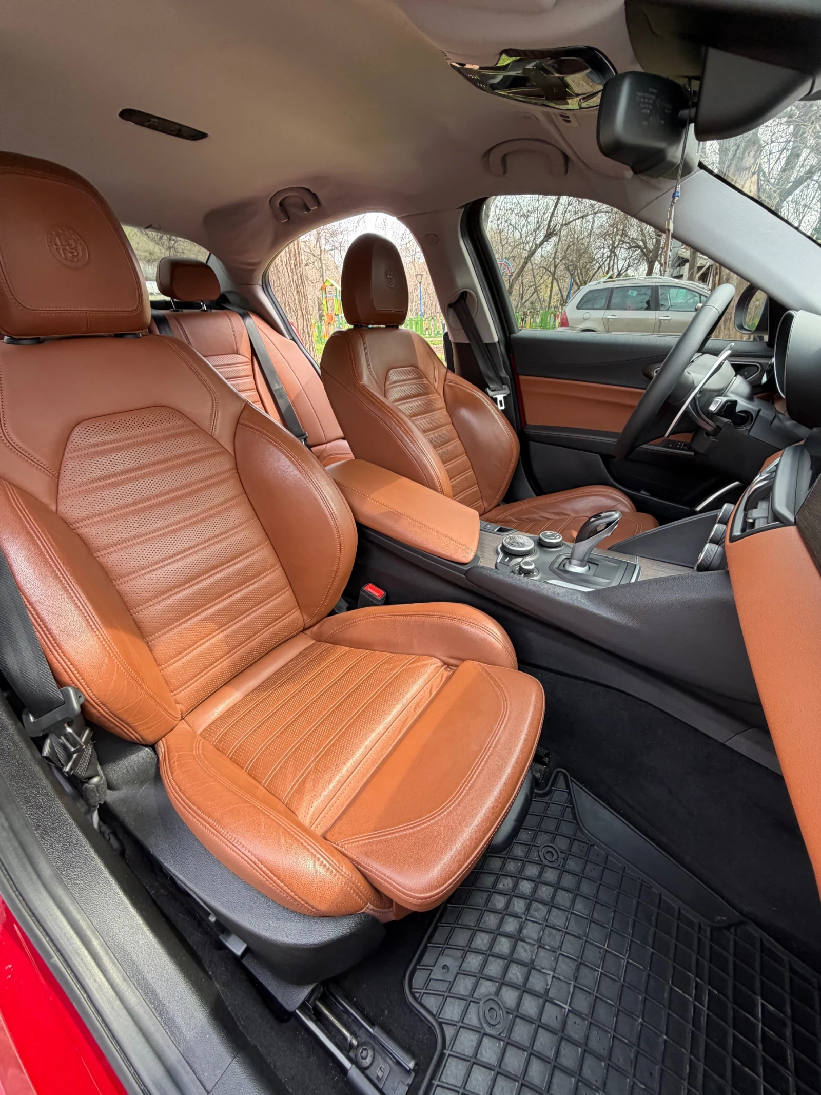 Alfa Romeo Giulia 2.0 RWD Ti, снимка 16 - Автомобили и джипове - 53984925