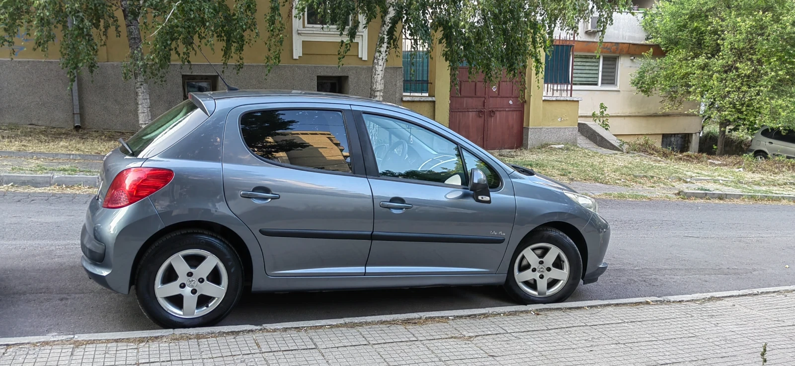 Peugeot 207