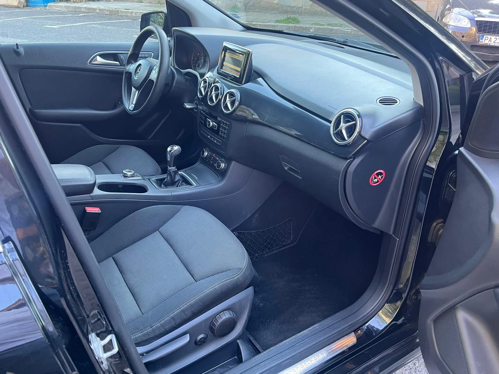 Mercedes-Benz B 180 cdi, снимка 6 - Автомобили и джипове - 54246740