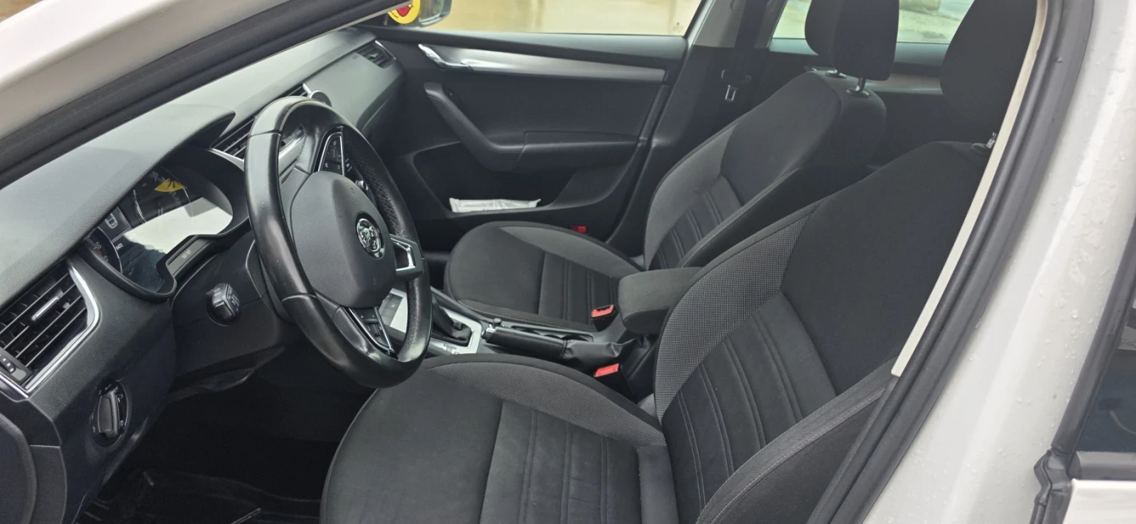 Skoda Octavia 2.0 TDI, снимка 10 - Автомобили и джипове - 54889172