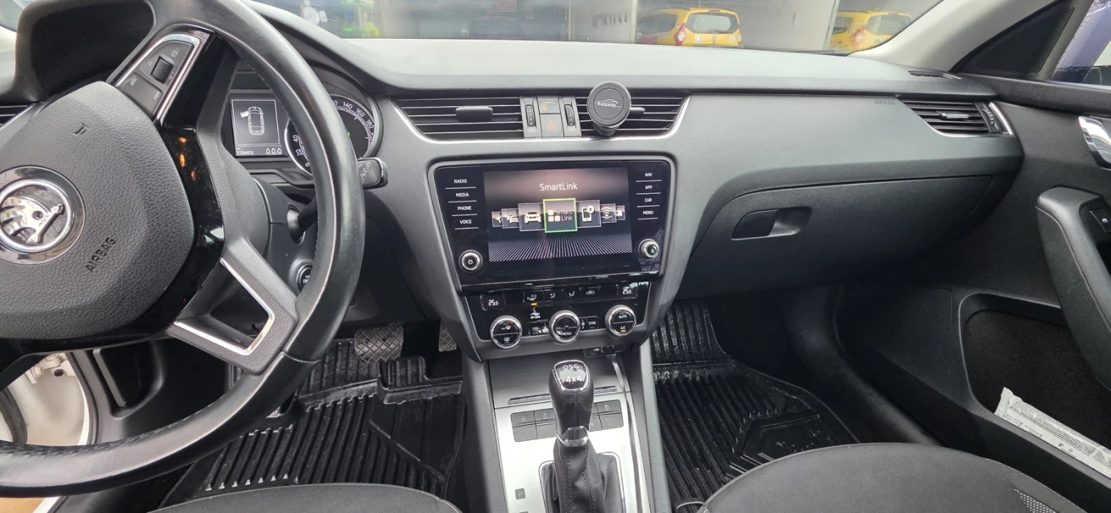 Skoda Octavia 2.0 TDI, снимка 6 - Автомобили и джипове - 54889172