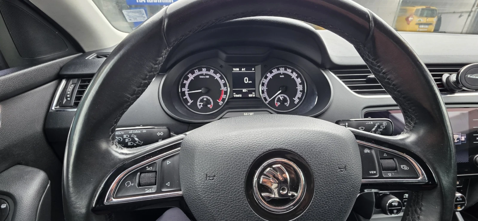 Skoda Octavia 2.0 TDI, снимка 8 - Автомобили и джипове - 54889172