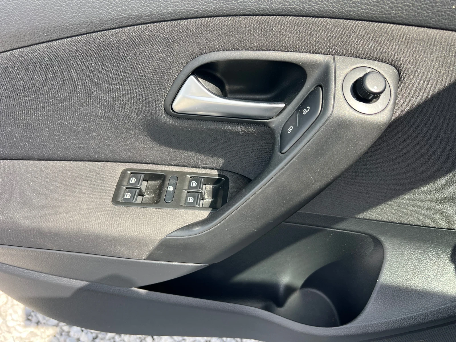 VW Polo 1.6tdi 75 коня Нов внос Австрия, снимка 12 - Автомобили и джипове - 56153674