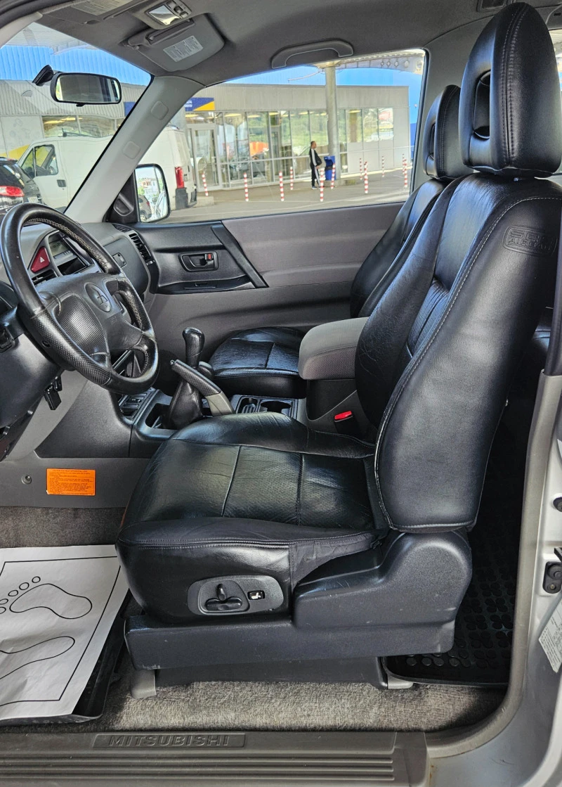 Mitsubishi Pajero 2.5 TDI 4x4 , снимка 16 - Автомобили и джипове - 45860826