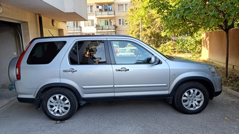 Honda Cr-v 2.0 vtec, снимка 2 - Автомобили и джипове - 48312684