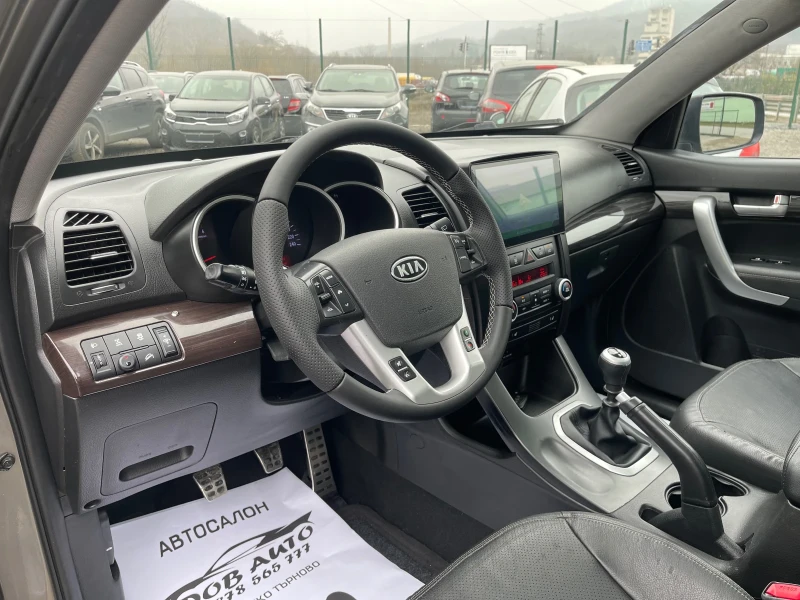 Kia Sorento 2.2CRDI-197к.с-6скор-4X4-NAVI-ПОДГРЕВ-CARPLAY, снимка 9 - Автомобили и джипове - 49338032