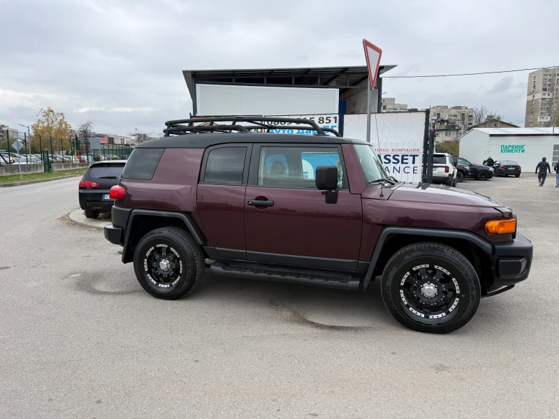 Toyota Fj cruiser FJ Cruiser 4.0 4WD, снимка 3 - Автомобили и джипове - 52316766