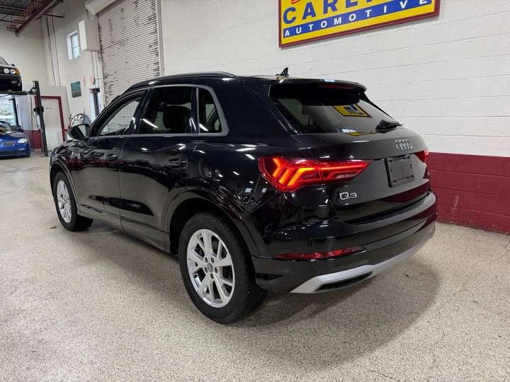 Audi Q3 Komfort quattro - BLUETOOTH - BACKUP CAM - PANO RO - изображение 3