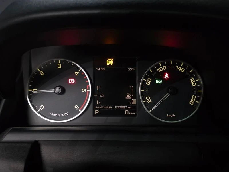 Land Rover Discovery 3.0 Automatic, снимка 8 - Автомобили и джипове - 55847896