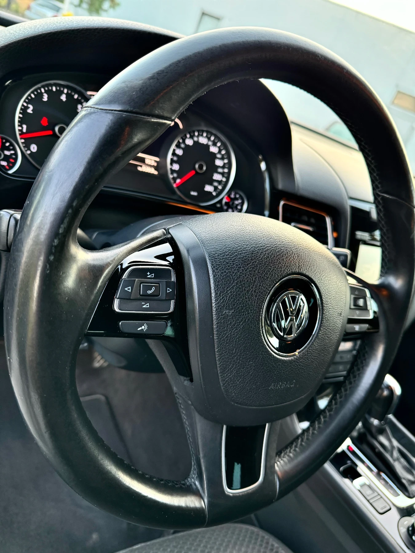 VW Touareg 3.6  - изображение 8