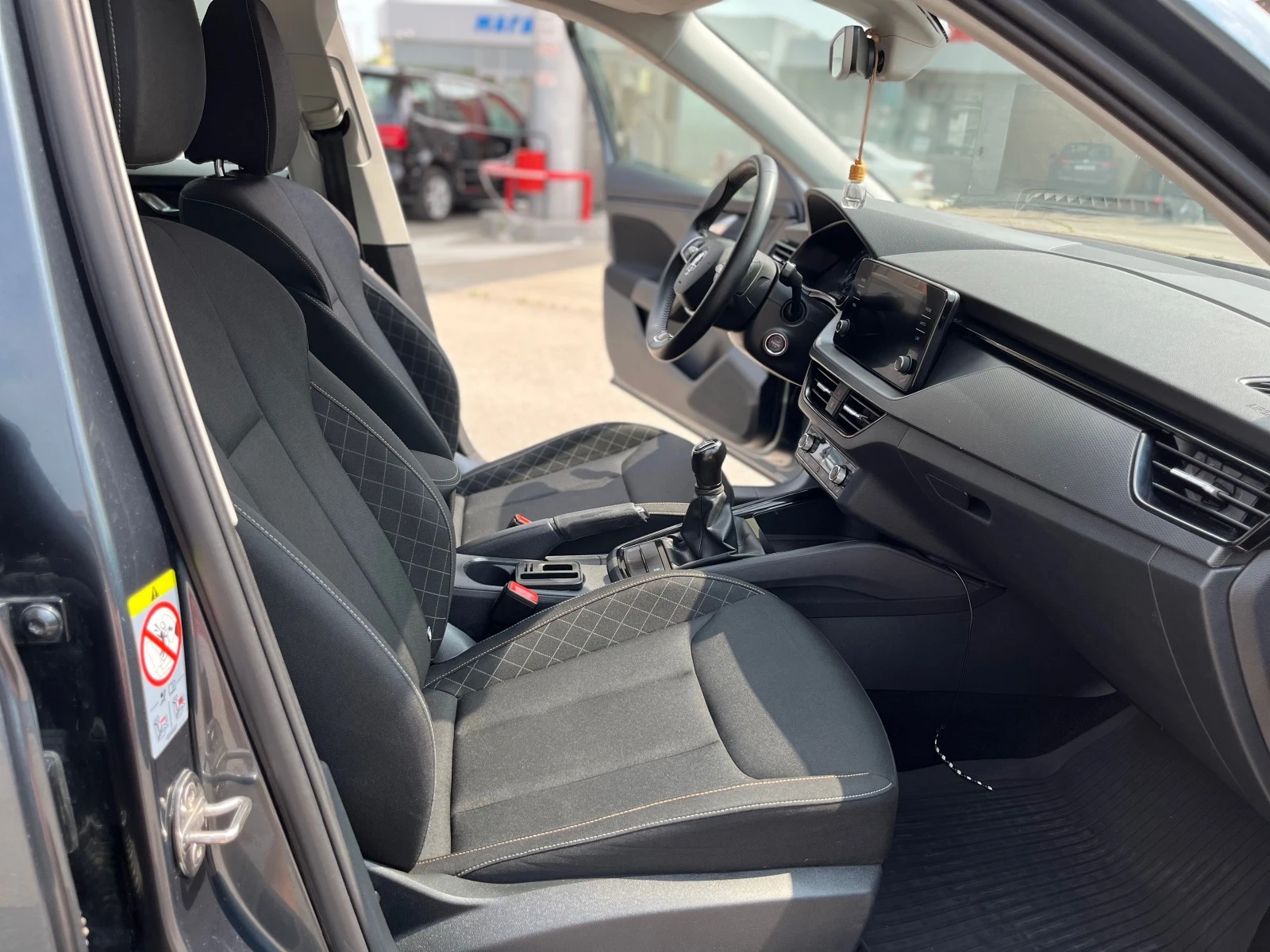 Skoda Kamiq 1.0i-125k.c. | Mobile.bg — изображение 12