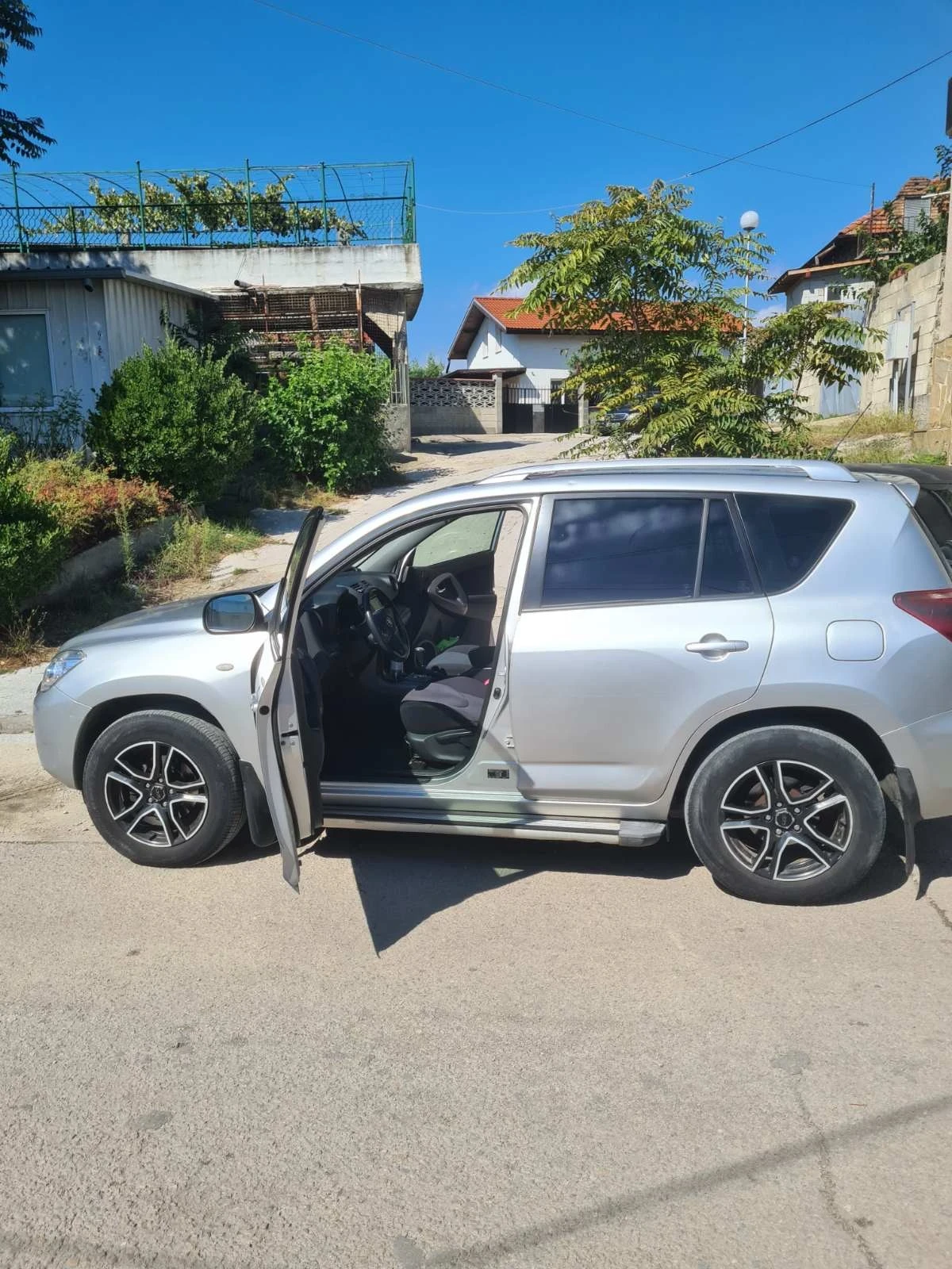 Toyota Rav4  - изображение 9