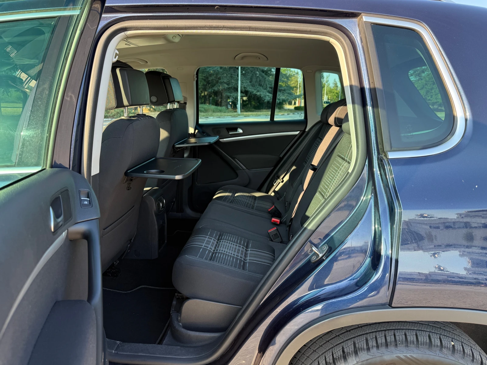VW Tiguan 2.0///184k.s///4x4///Lounge///LED///Xenon///DSG - изображение 10
