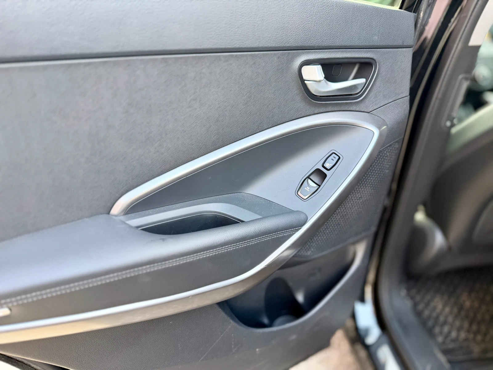 Hyundai Santa fe 2.2CRDI ЛИЗИНГ БАРТЕР , снимка 12 - Автомобили и джипове - 54682887