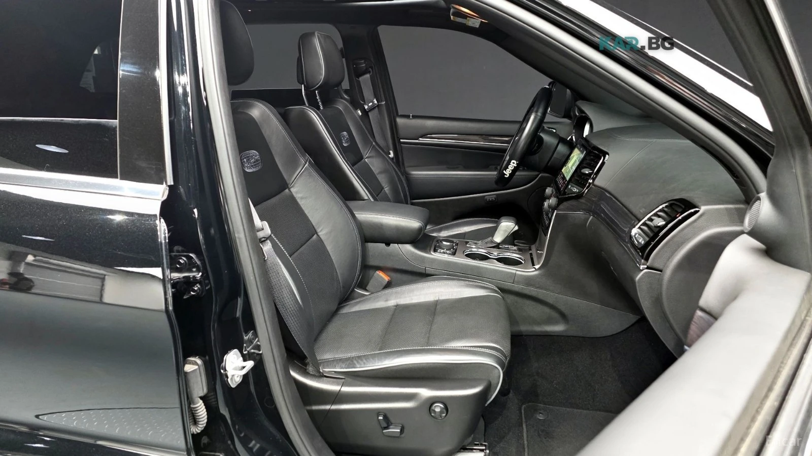Jeep Cherokee * 3.6* OVERLAND* AWD* ПОДГРЕВ* ОБДУХВАНЕ* ПАНОРАМА, снимка 17 - Автомобили и джипове - 54851454