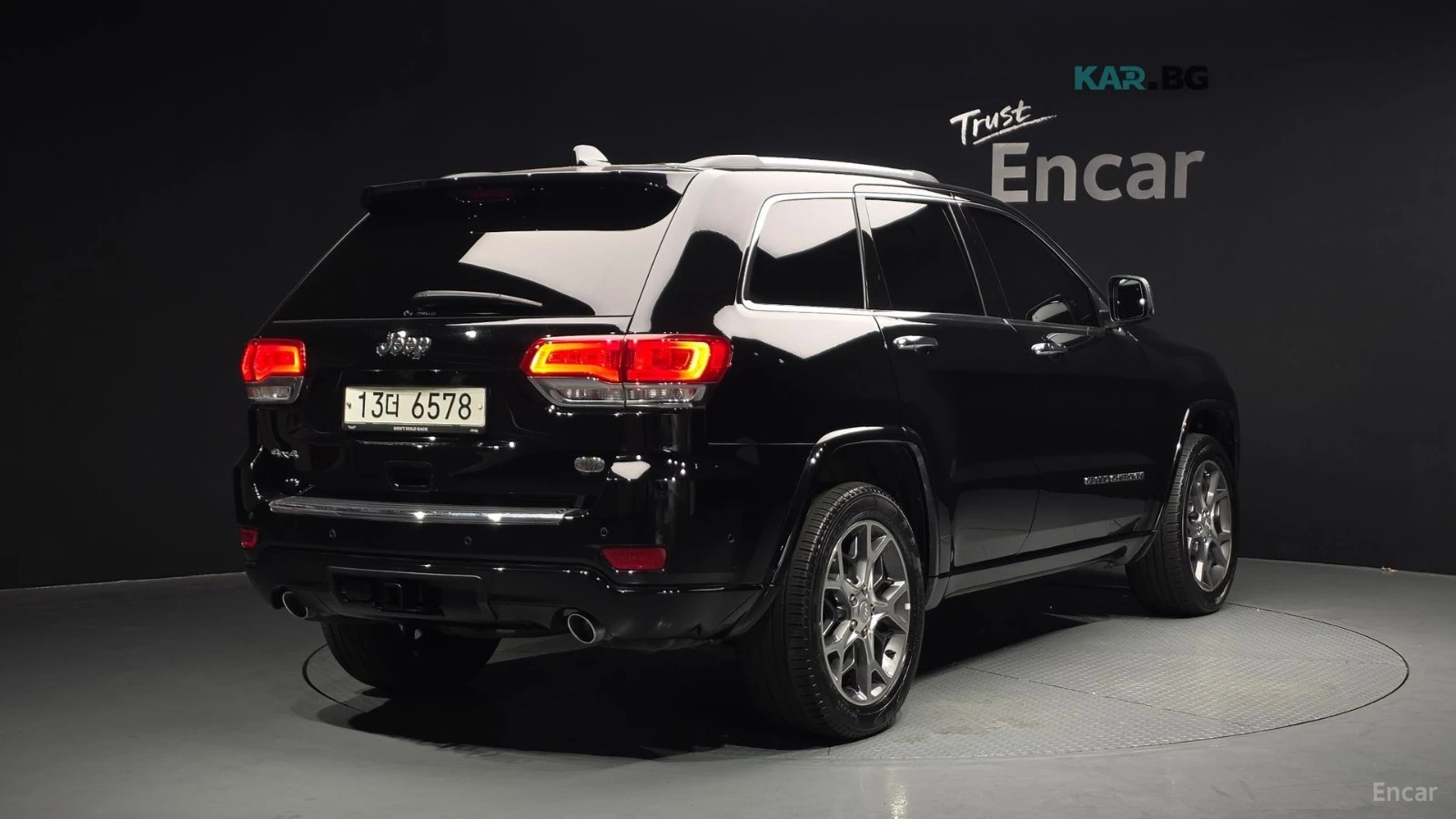 Jeep Cherokee * 3.6* OVERLAND* AWD* ПОДГРЕВ* ОБДУХВАНЕ* ПАНОРАМА, снимка 2 - Автомобили и джипове - 54851454