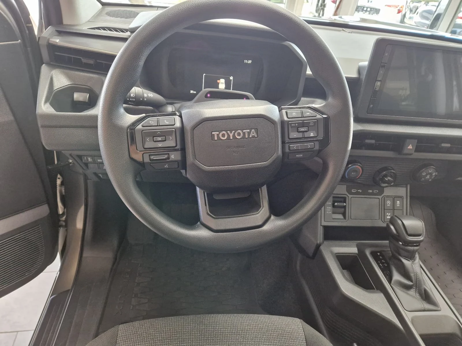 Toyota Hilux DOUBLE CAB / 2.8D D-4D/ DUTY / LED / CAMERA / , снимка 12 - Автомобили и джипове - 56705161