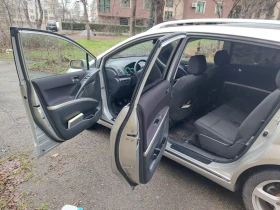 Toyota Corolla verso, снимка 9