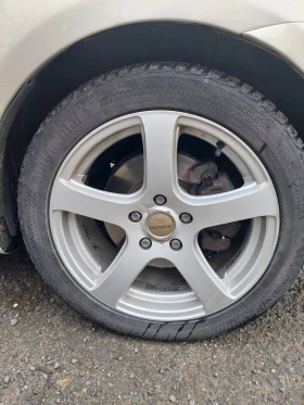 Toyota Corolla verso, снимка 13