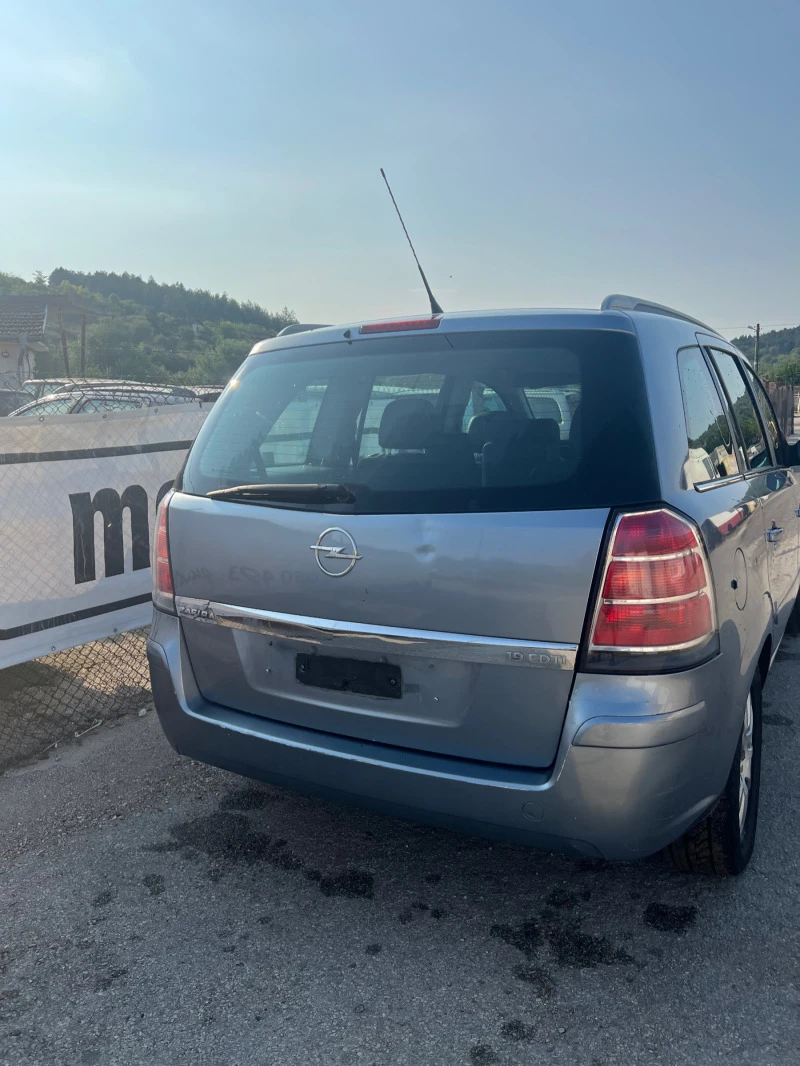 Opel Zafira 1.9 dci 120 кс, снимка 4 - Автомобили и джипове - 41982369