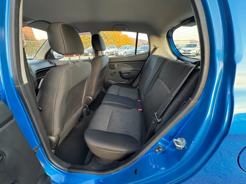 Kia Picanto 1.0i 60к.с * Климатик* * Face-Lift* , снимка 14 - Автомобили и джипове - 47805892