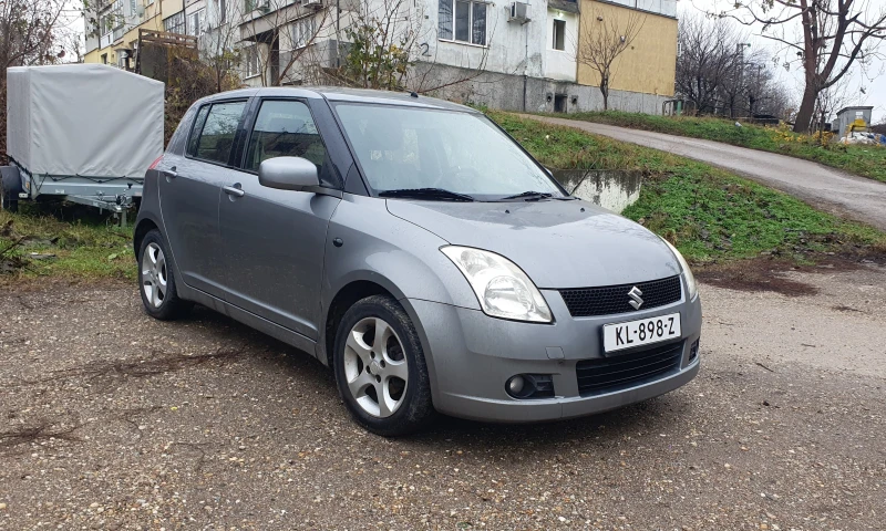 Suzuki Swift 1.3i, снимка 1 - Автомобили и джипове - 48397030