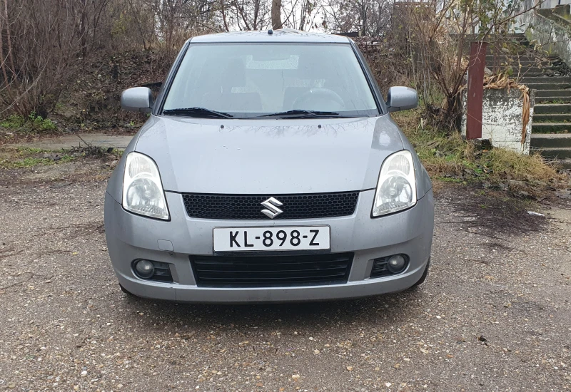 Suzuki Swift 1.3i, снимка 2 - Автомобили и джипове - 48397030