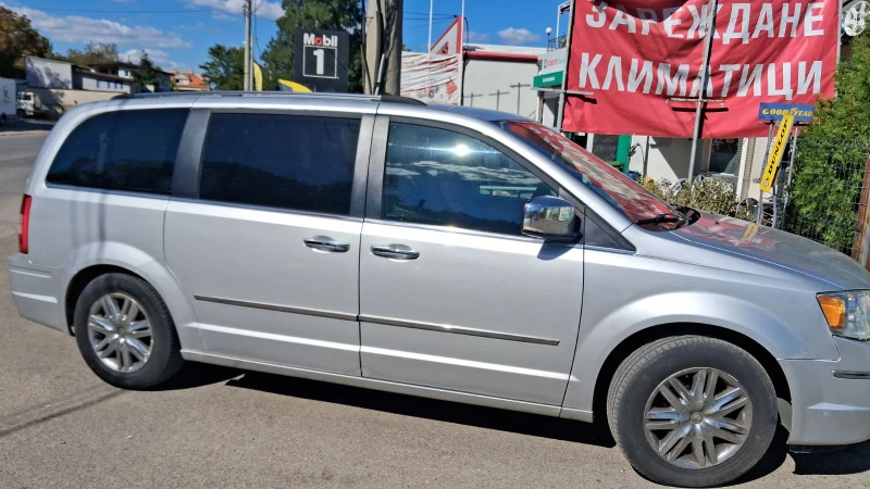 Chrysler Voyager 2.9 CRDI фулл екстри, снимка 2 - Автомобили и джипове - 52465151