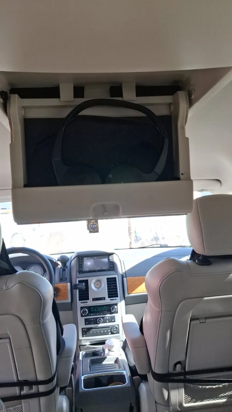 Chrysler Voyager 2.9 CRDI фулл екстри, снимка 6 - Автомобили и джипове - 52465151