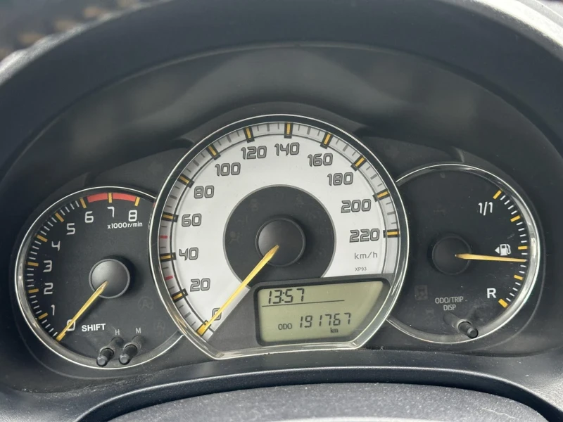 Toyota Yaris SOHO, снимка 12 - Автомобили и джипове - 52342329