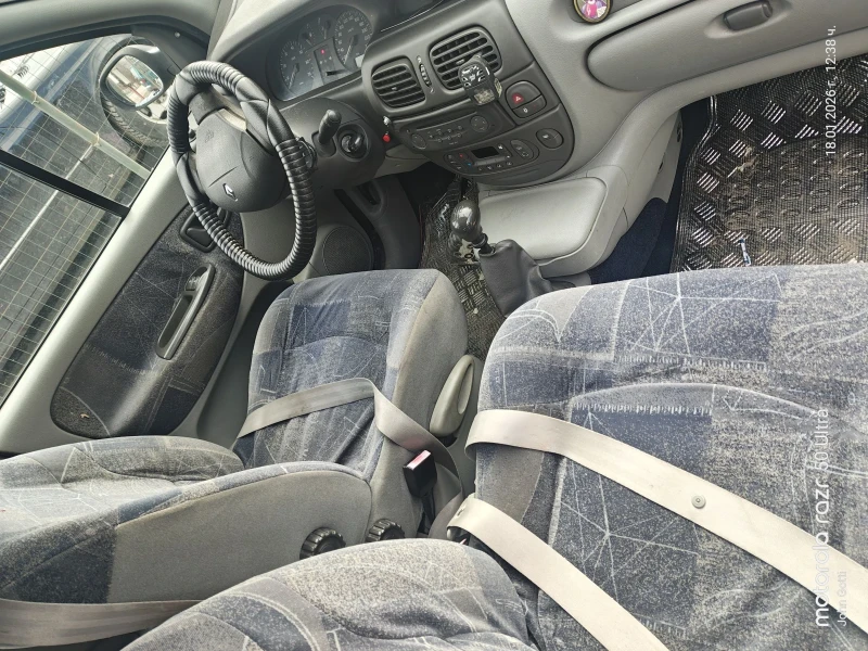 Renault Scenic 1.9 dci klimatronik , снимка 10 - Автомобили и джипове - 53139758