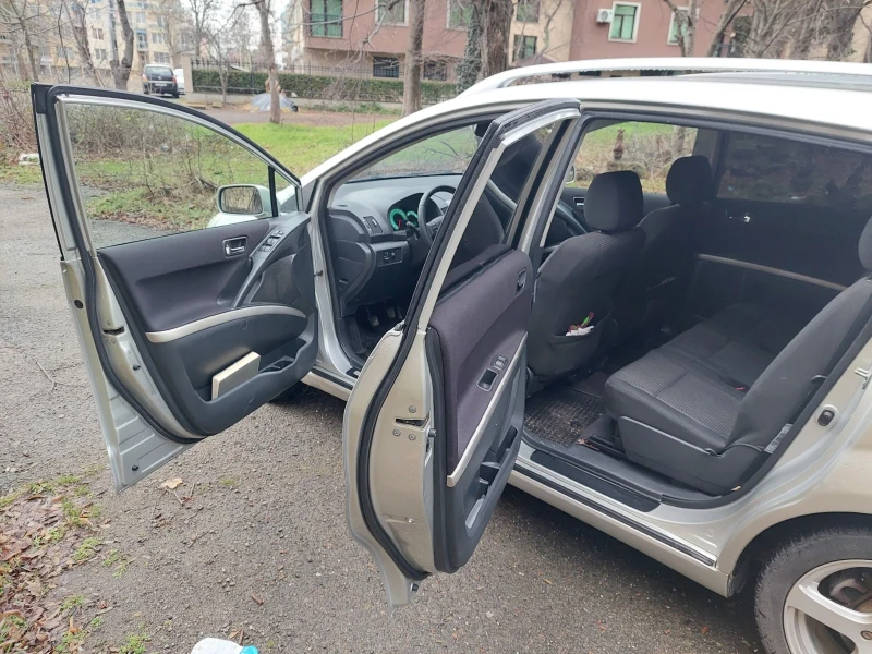 Toyota Corolla verso, снимка 9 - Автомобили и джипове - 53293360