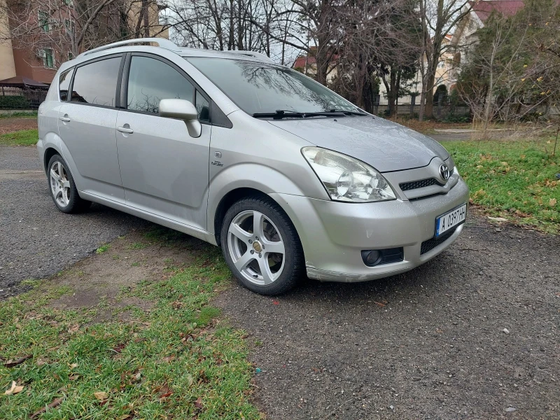 Toyota Corolla verso, снимка 6 - Автомобили и джипове - 53293360