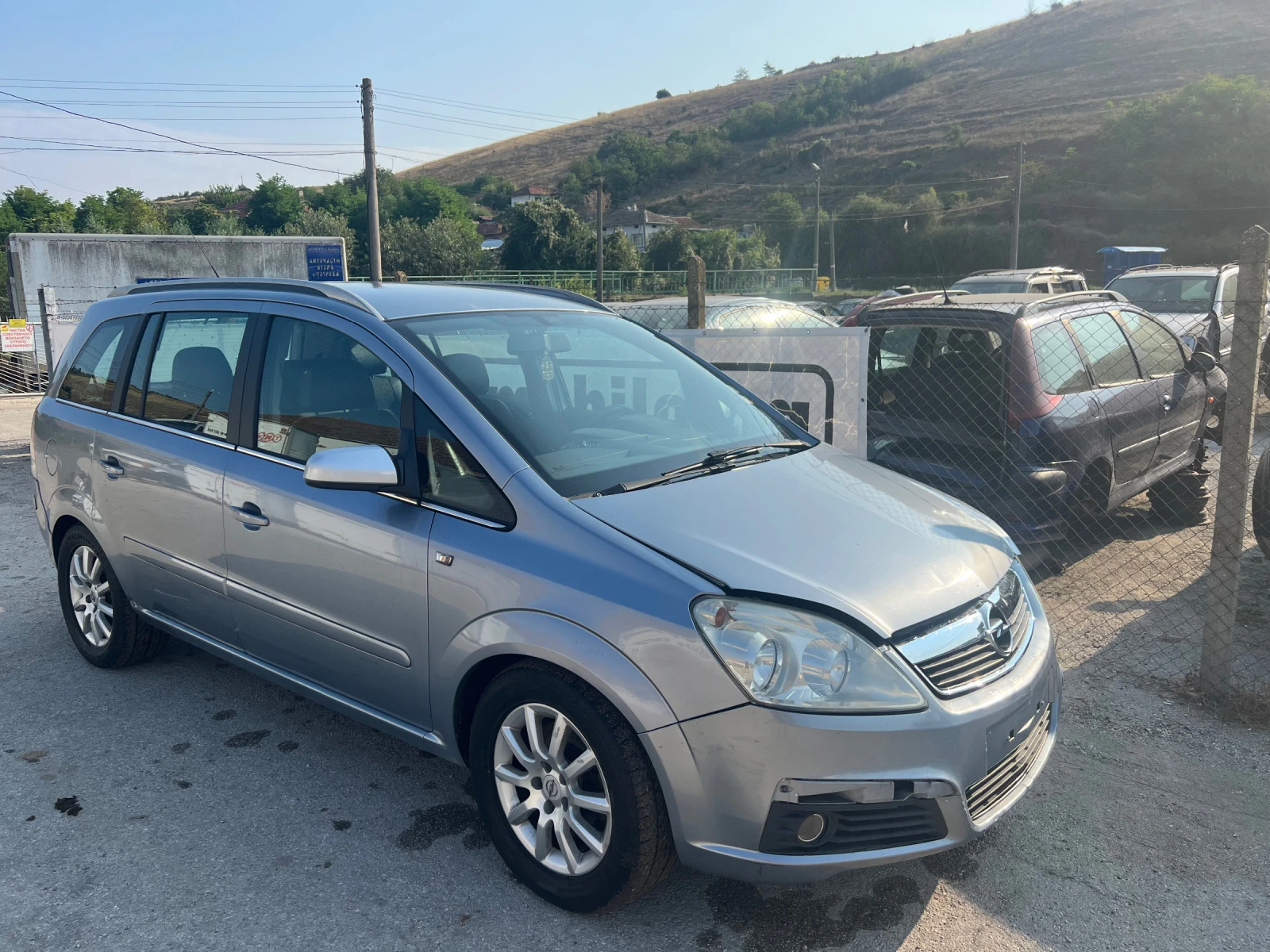 Opel Zafira 1.9 dci 120 кс, снимка 1