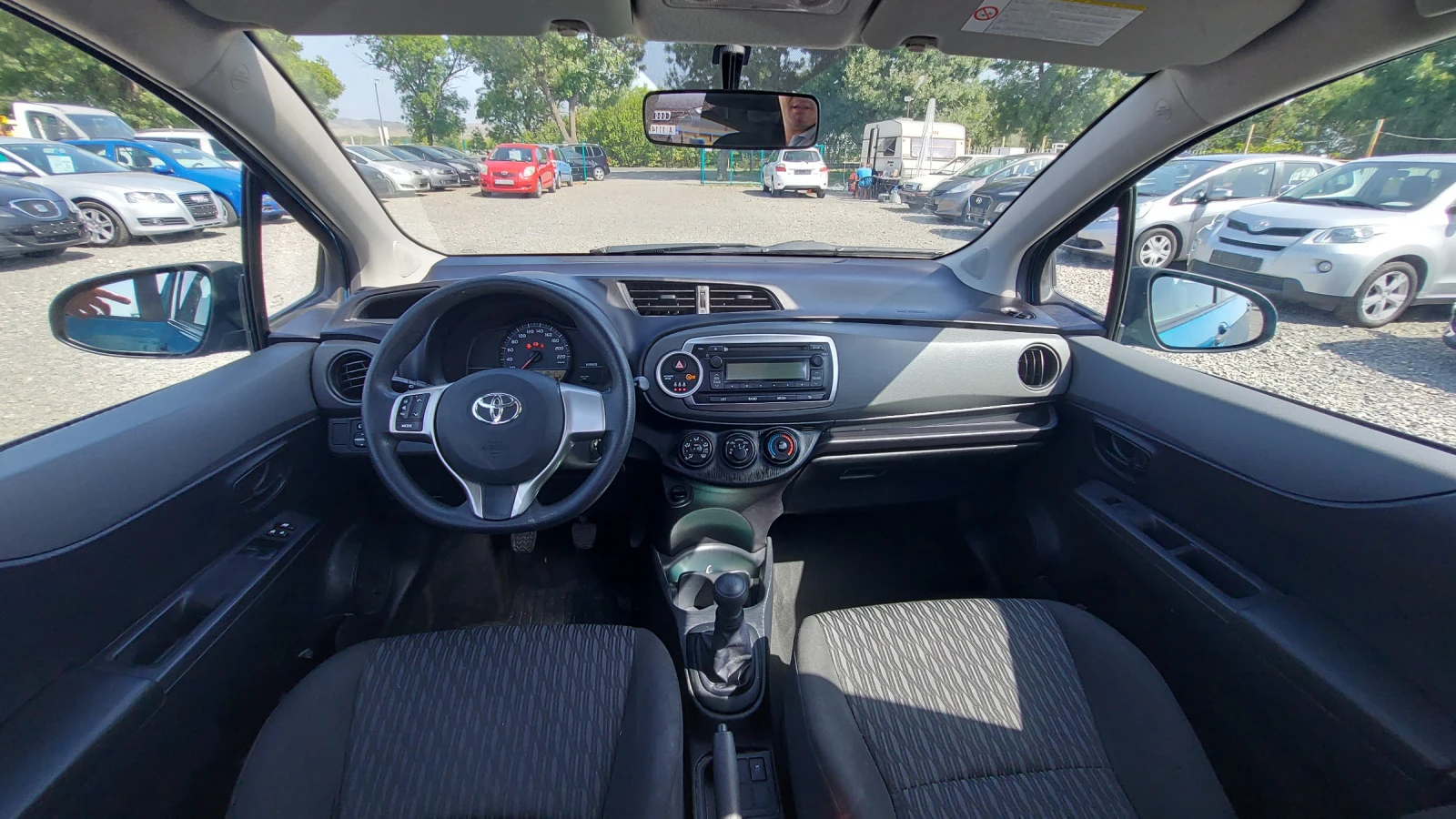 Toyota Yaris 1.0i 69к.с. - изображение 9