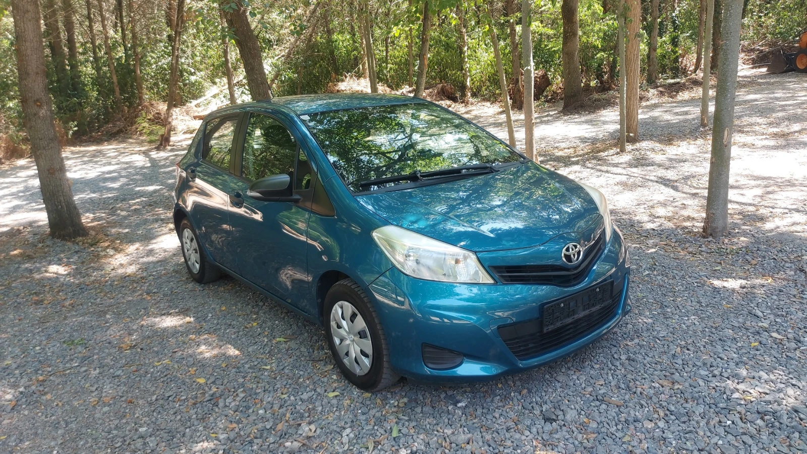 Toyota Yaris 1.0i 69к.с. - изображение 3