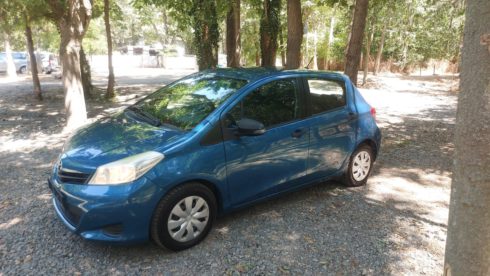 Toyota Yaris 1.0i 69к.с. - изображение 2