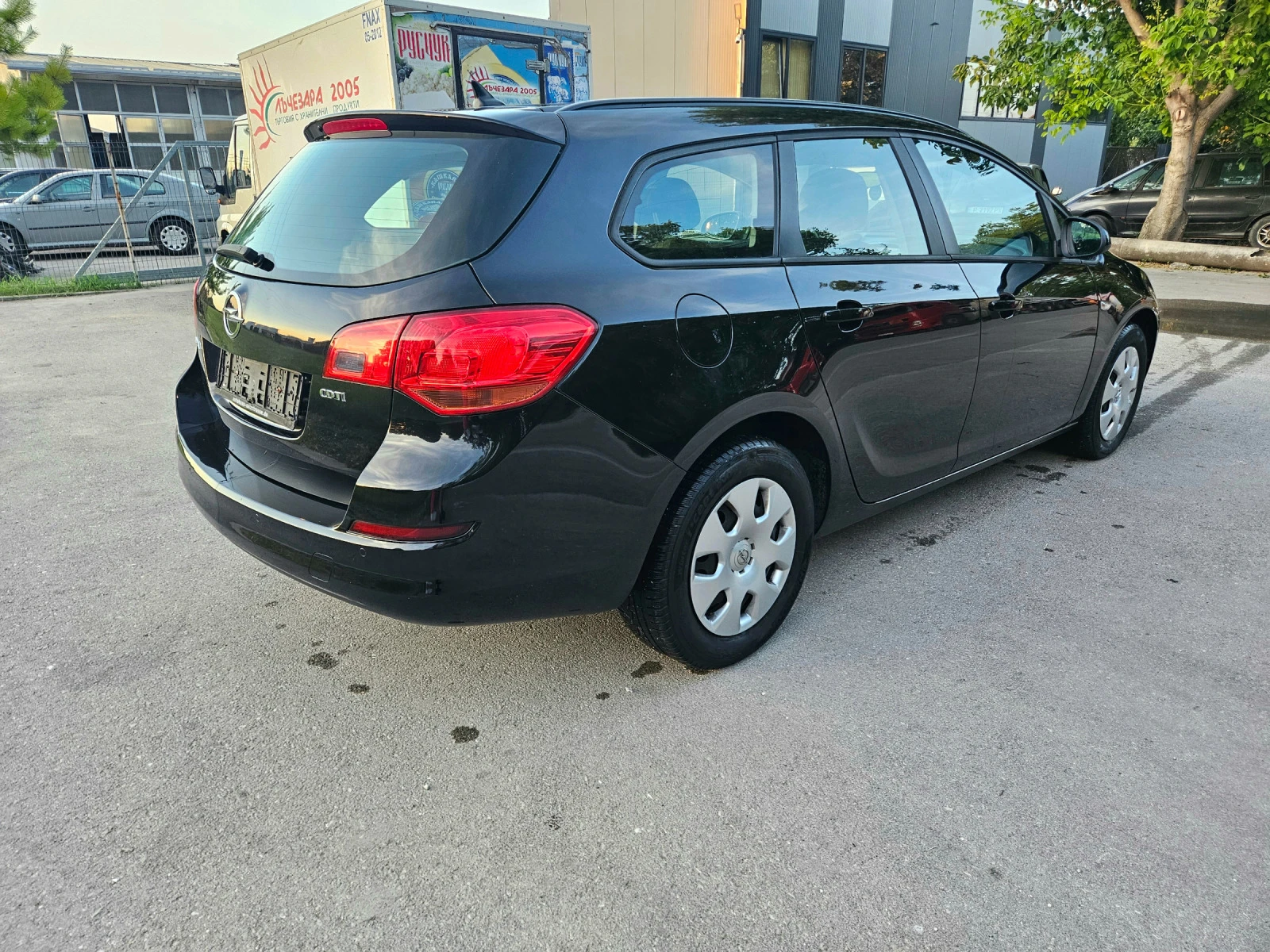 Opel Astra 1.7CDTi SportsTourier, Recaro, NAVI - изображение 5