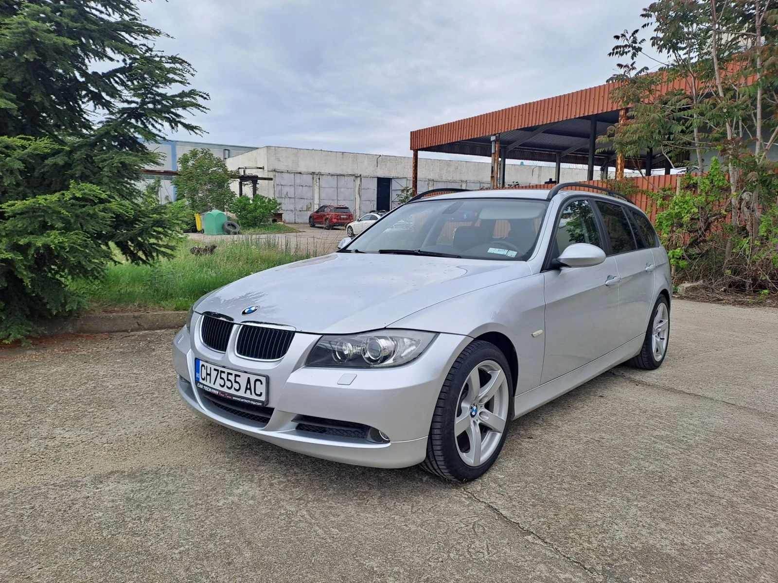 BMW 320 Е91 - изображение 6