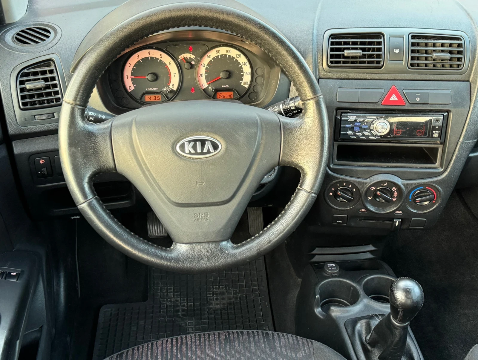 Kia Picanto 1.0i 60к.с * Климатик* * Face-Lift*  - изображение 10