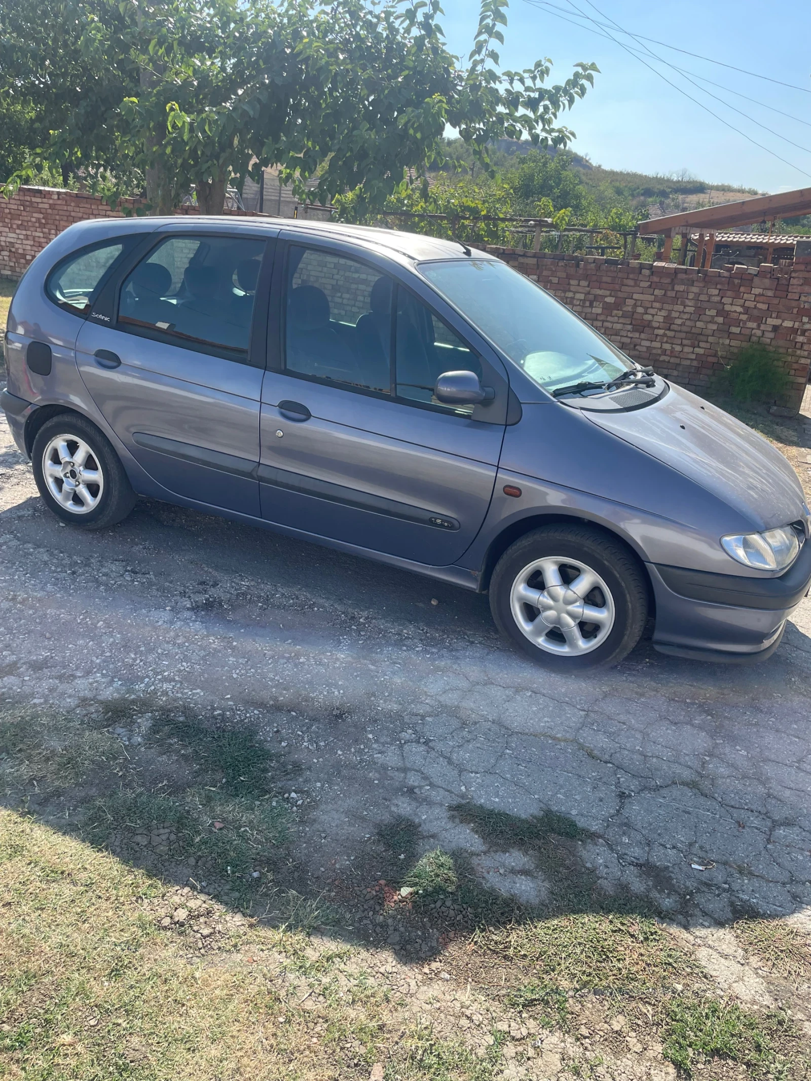 Renault Megane Renault Megane 1.6 бензин (1999) - изображение 6