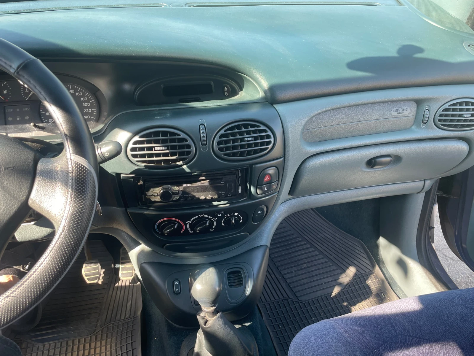 Renault Megane Renault Megane 1.6 бензин (1999) - изображение 7
