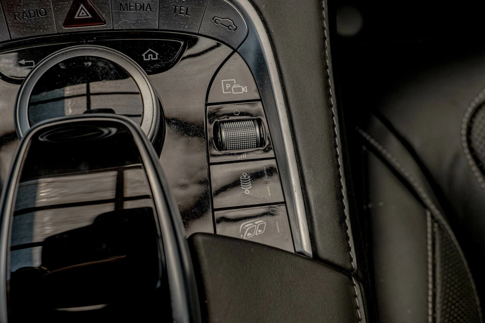 Mercedes-Benz S 63 AMG Coupe/Burmester/AirMatic/HuD/Камера360/53000КМ/4M+ - изображение 9