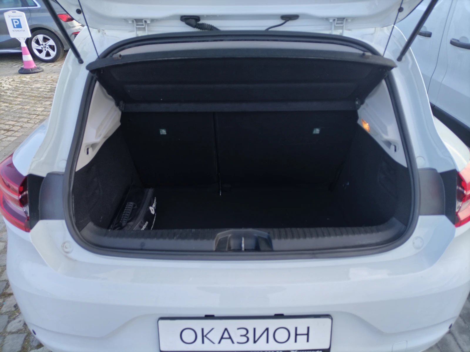 Renault Clio 1.0TCe100к.с., снимка 14 - Автомобили и джипове - 52882988