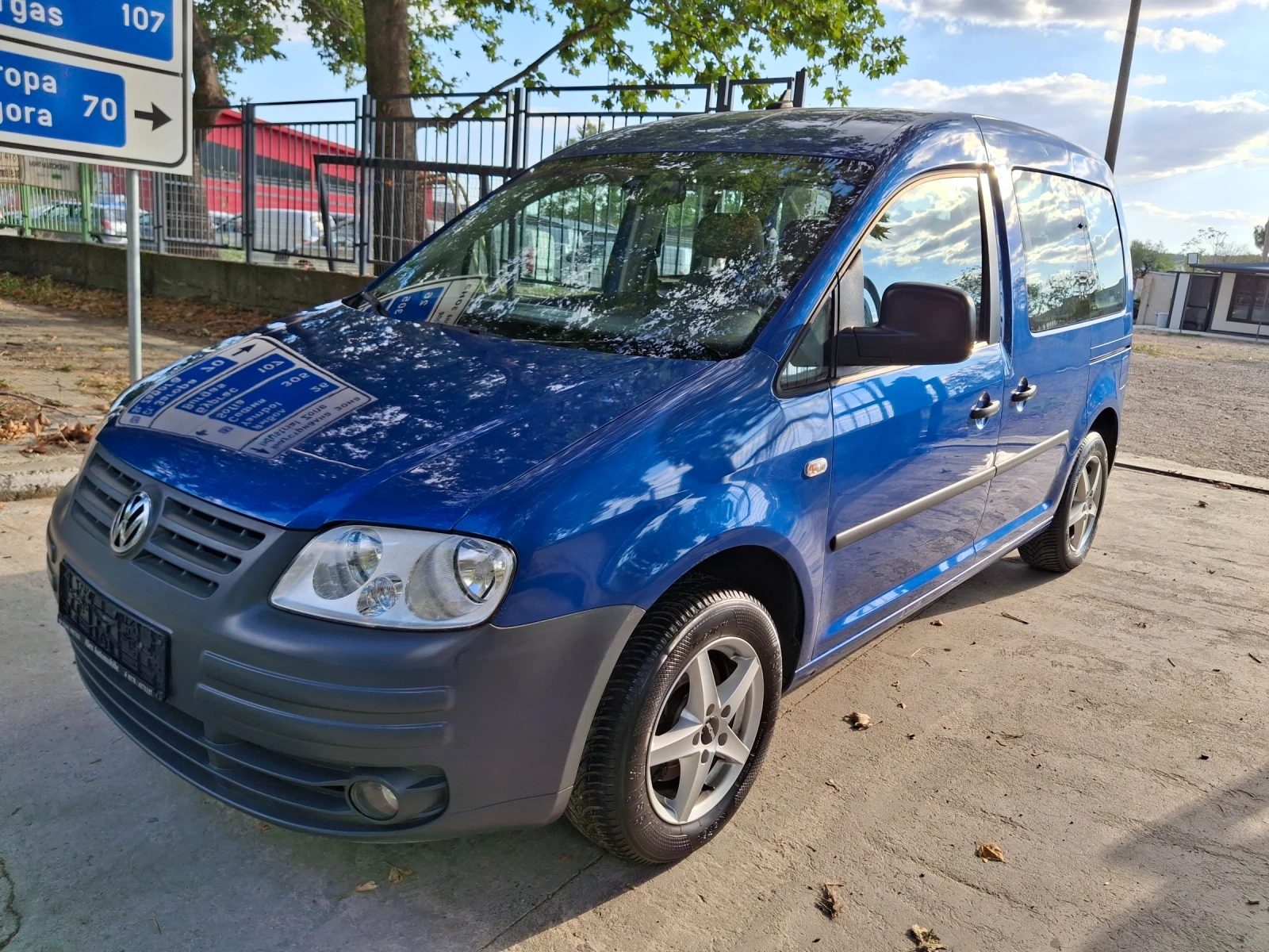VW Caddy Vw 7 MESTA + METAN  - изображение 6