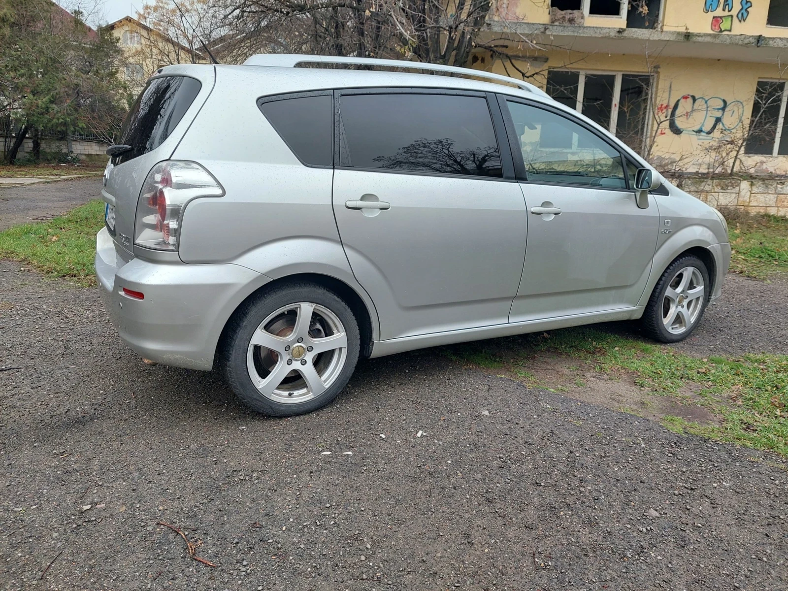 Toyota Corolla verso  - изображение 5