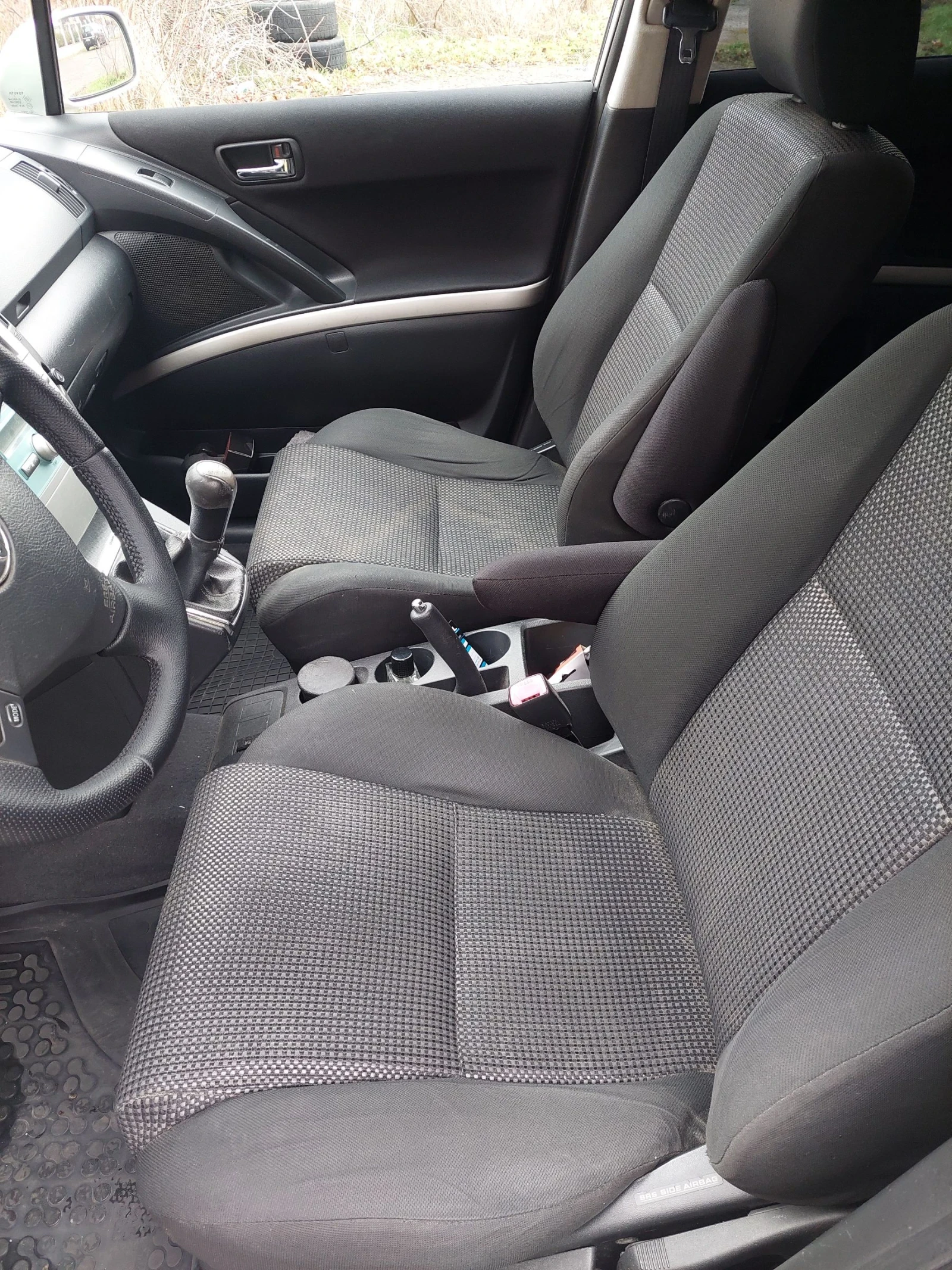 Toyota Corolla verso  - изображение 8