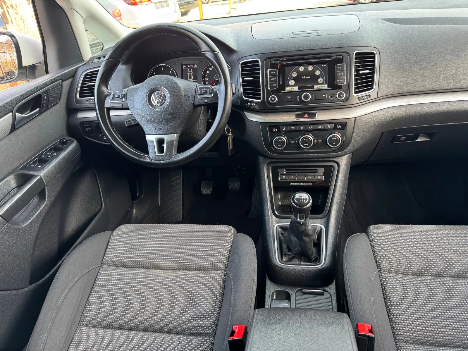 VW Sharan 7 седалки, снимка 10 - Автомобили и джипове - 53801786